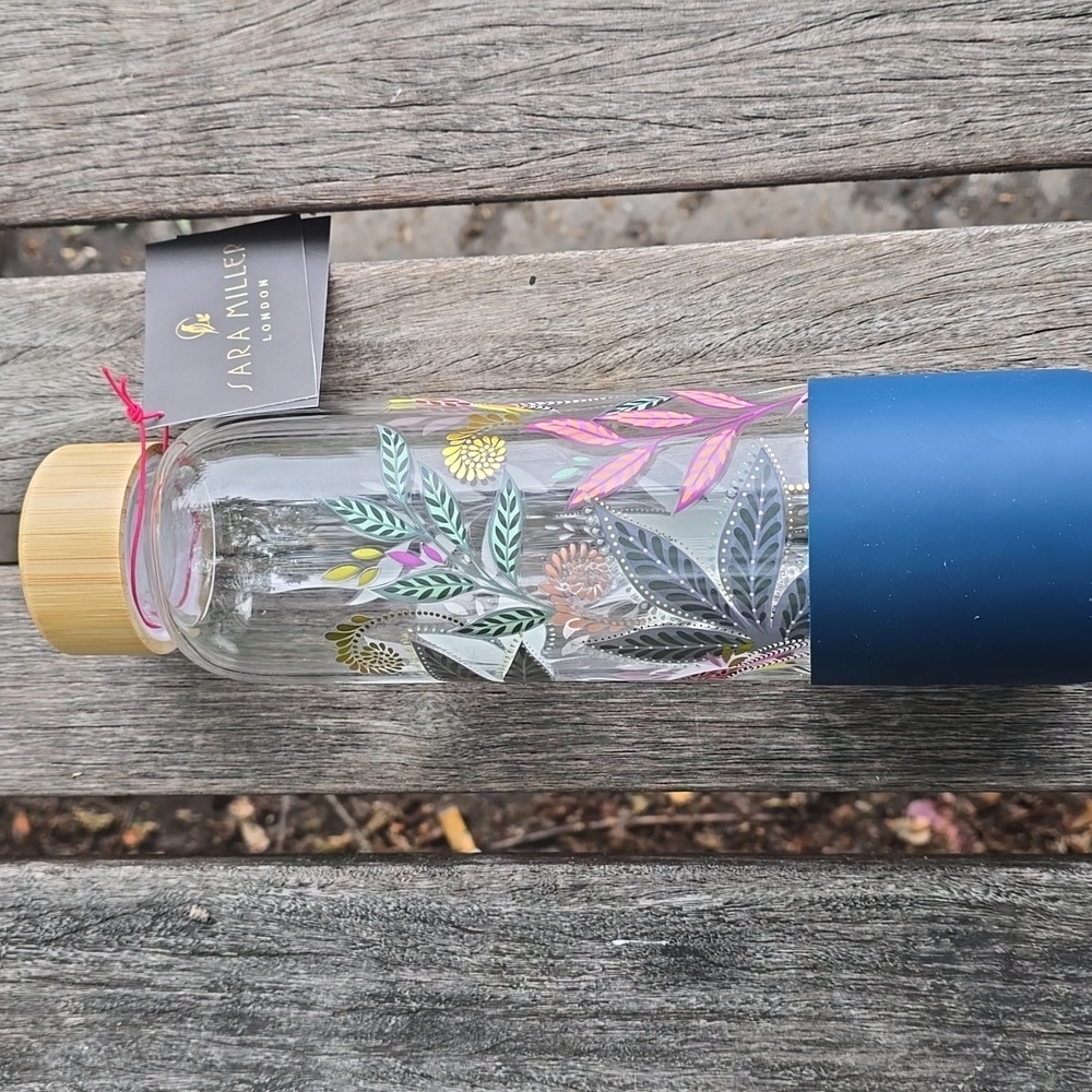 Sara Miller Botanic Paradise 600ml Glass Water Bottle$37.00 - Picture 6 of 7